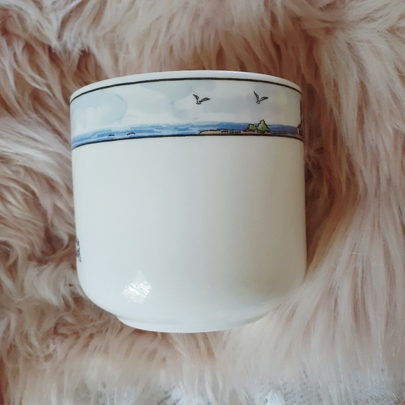 VTG Totally Today Coastal Lighthouse Coffee Mug - Picture 3 of 12